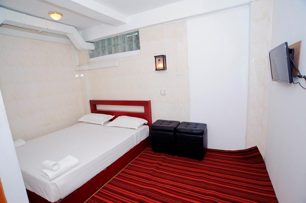 Agga Youth Hotel Yangon Exterior foto