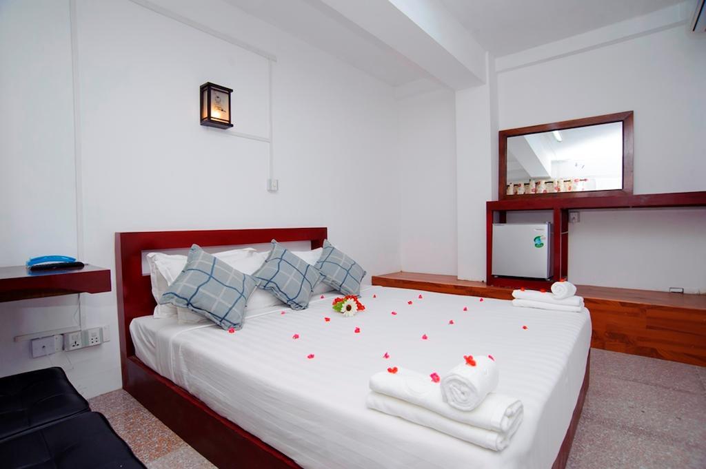 Agga Youth Hotel Yangon Exterior foto